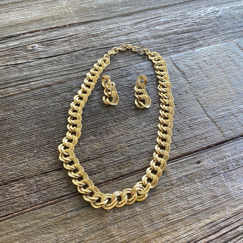 Vtg.Sign Monet Large Chunky Link Necklace & earring Set  retro quiet luxury
